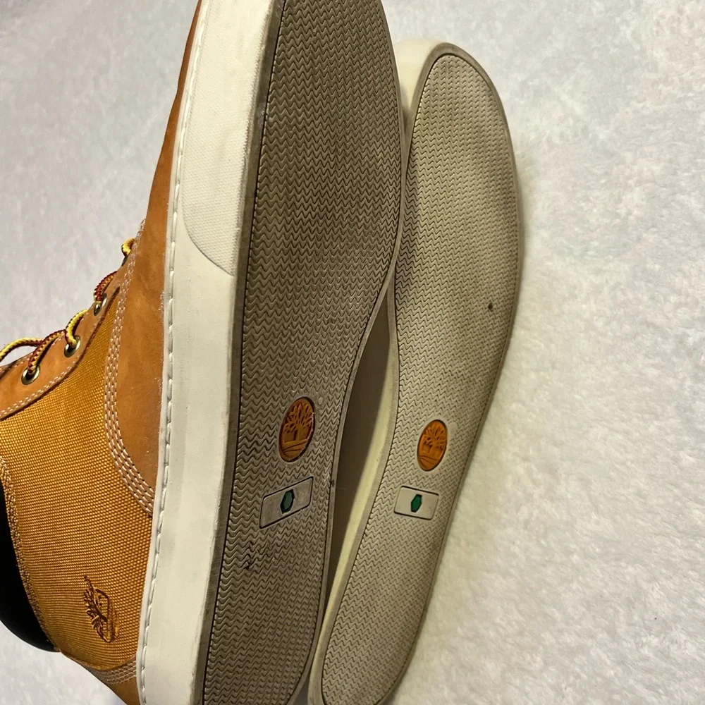 Timberland Men’s Wheat Nubuck Chukka Boots with Dark Brown Collar
